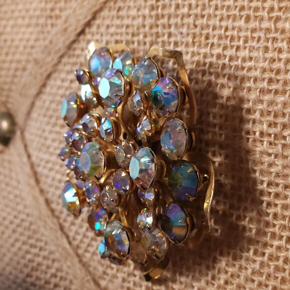 Vintage Floral Rhinestone Pin, Charming Brooch, Vintage Brooch - Picture 7 of 10